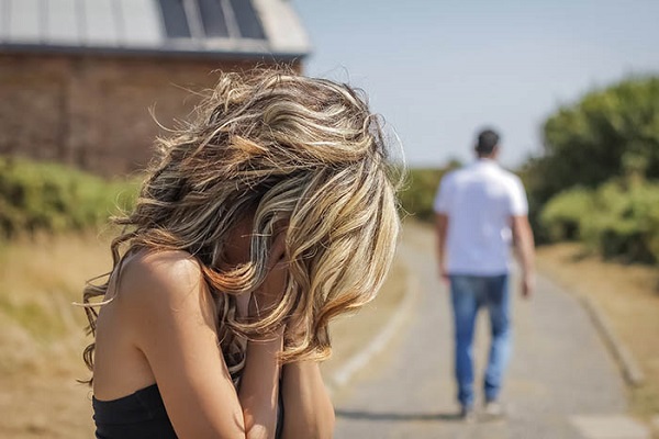لماذا تخاف المرأة من أن يتركها الرجل؟