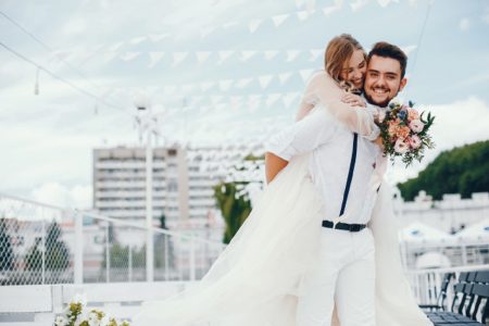 ما علاقة الابتسامة بفشل أو نجاح الزواج؟