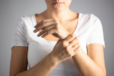 وصفة طبيب عسكري قديم لعلاج أوجاع المفاصل والعظام. وهي تنجح دائماً !