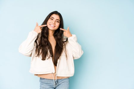 من اجل ابتسامة مشرقة: أسنان بيضاء بوصفات طبيعية